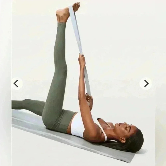 Lululemon 🍋 - no limits stretching strap - Picture 1 of 4